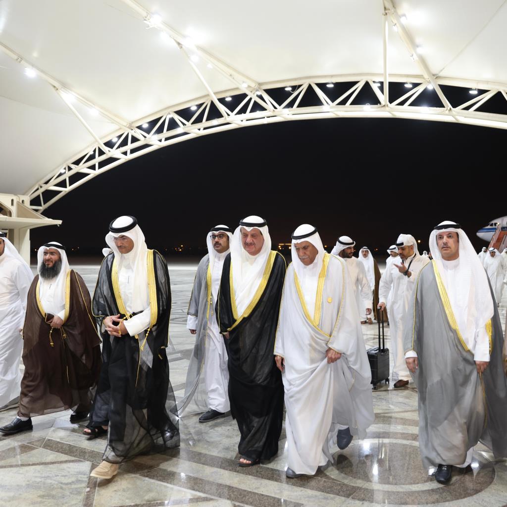 السعدون يعود إلى البلاد بعد مشاركته في اجتماع رؤساء البرلمانات الخليجية 