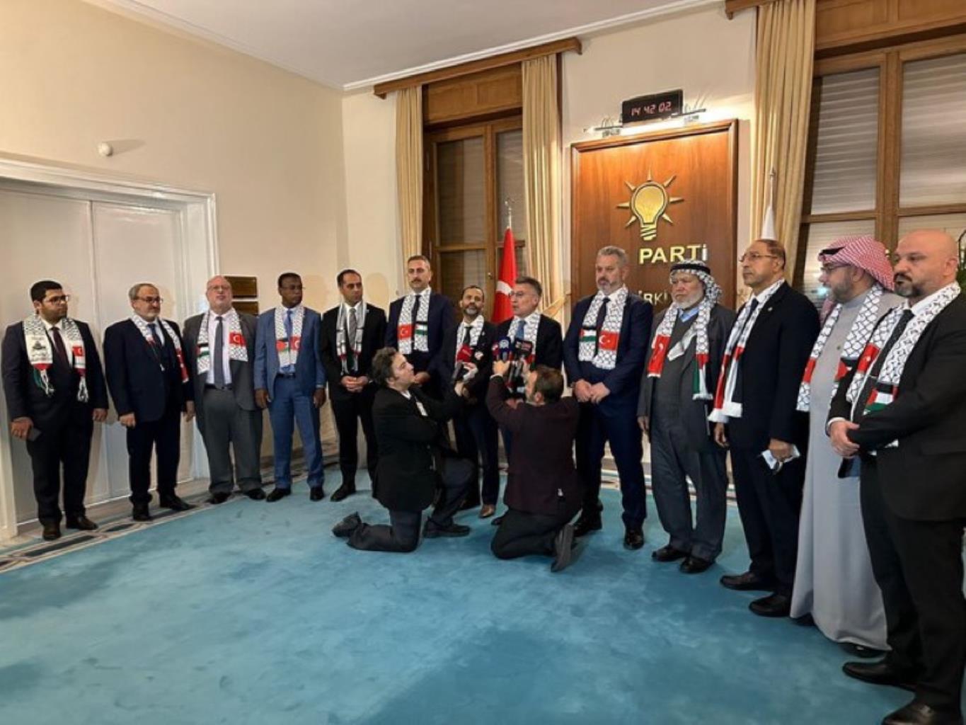 أسامة الشاهين ورابطة (برلمانيون لأجل القدس) يلتقون رؤساء كتل البرلمان التركي لتعزيز الجهود البرلمانية في إيقاف حرب الإبادة على الشعب الفلسطيني